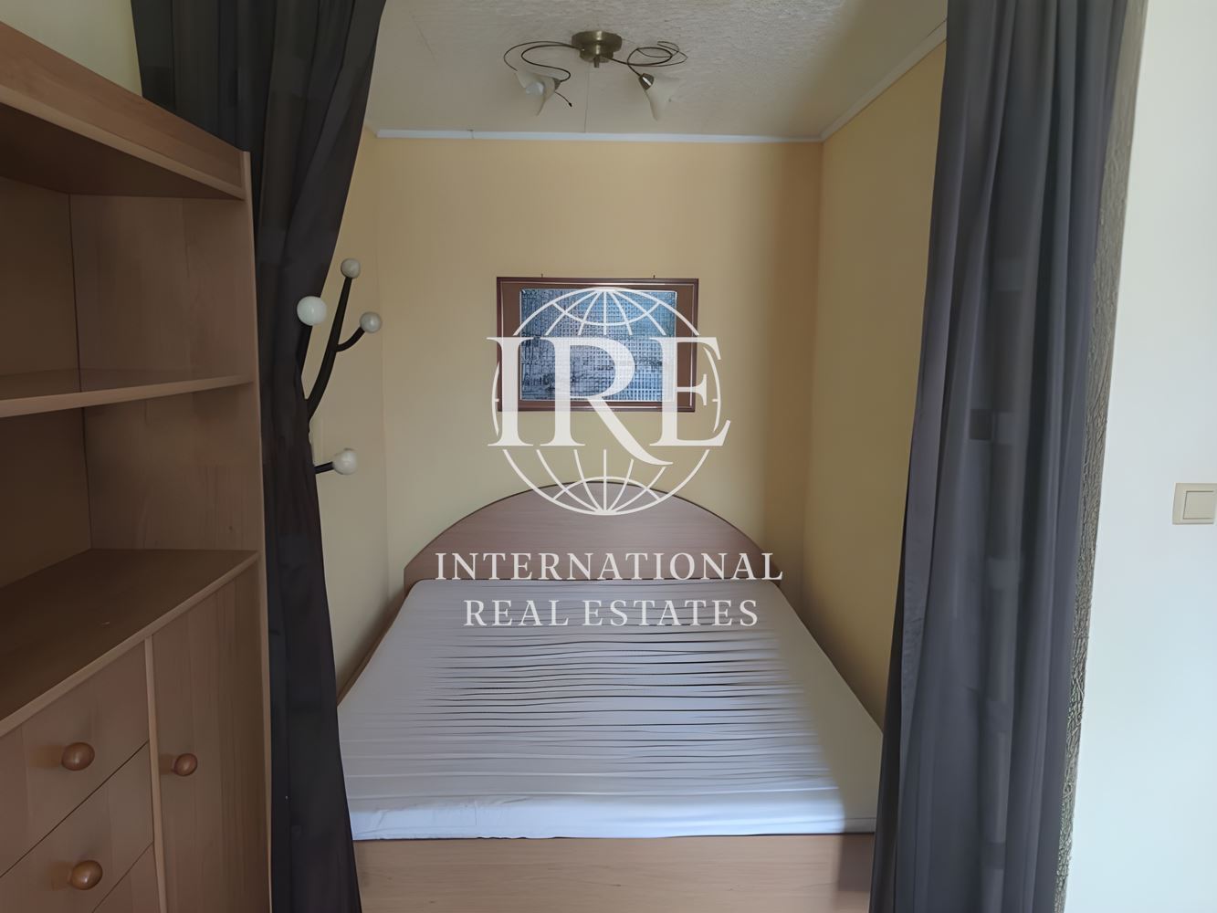 International Real Estate (IRE) предлага просторен многостаен мезонет в близост до Колхозен Пазар, Варна-4