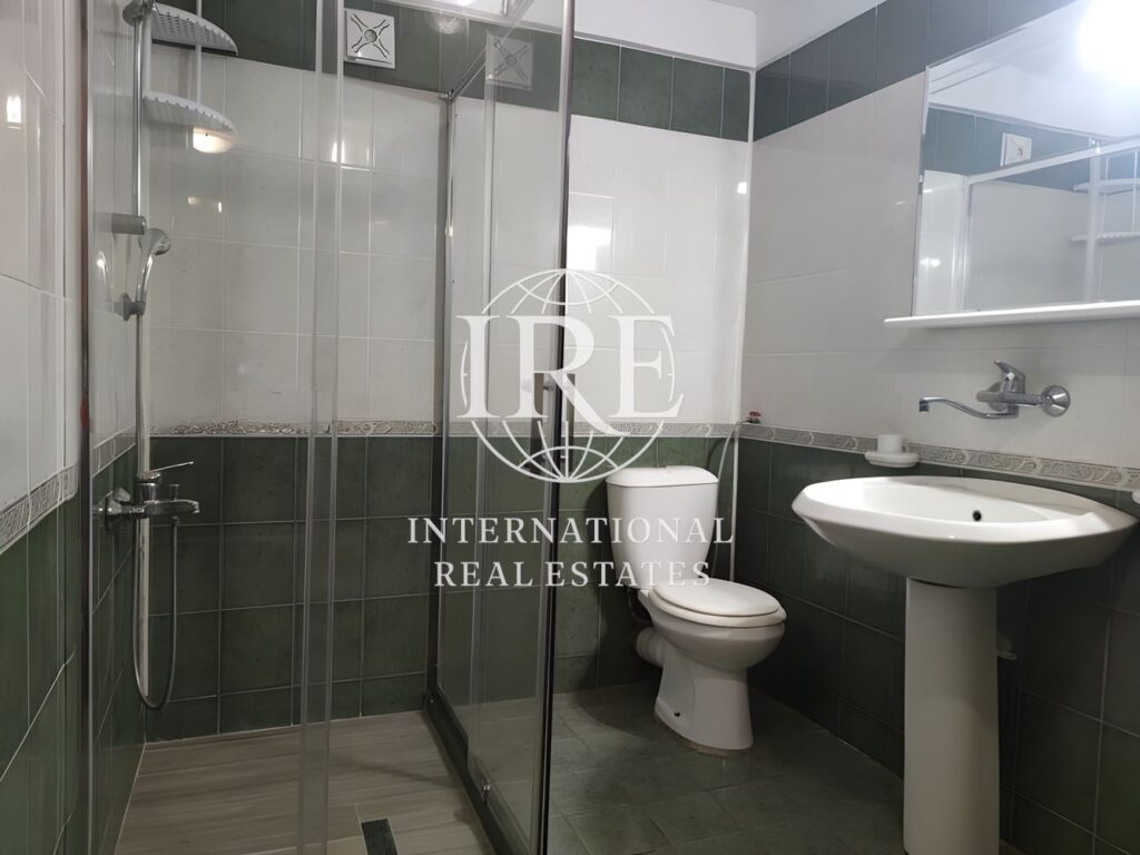 International Real Estate (IRE) предлага просторен многостаен мезонет в близост до Колхозен Пазар, Варна - 0
