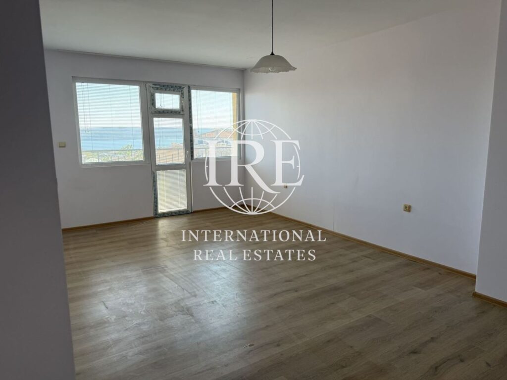 ТОП ОФЕРТА! Просторен ОБЗАВЕДЕН двустаен (95 кв.м.) в кв. БРИЗ, Варна - БЕЗ ТАКСА ПОДДРЪЖКА! - 0