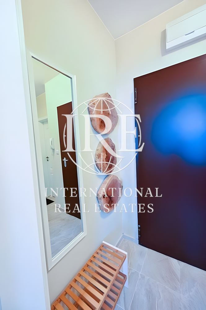 International Real Estate (IRE) предлага уютен двустаен апартамент в близост до Колхозен Пазар, Варна-4