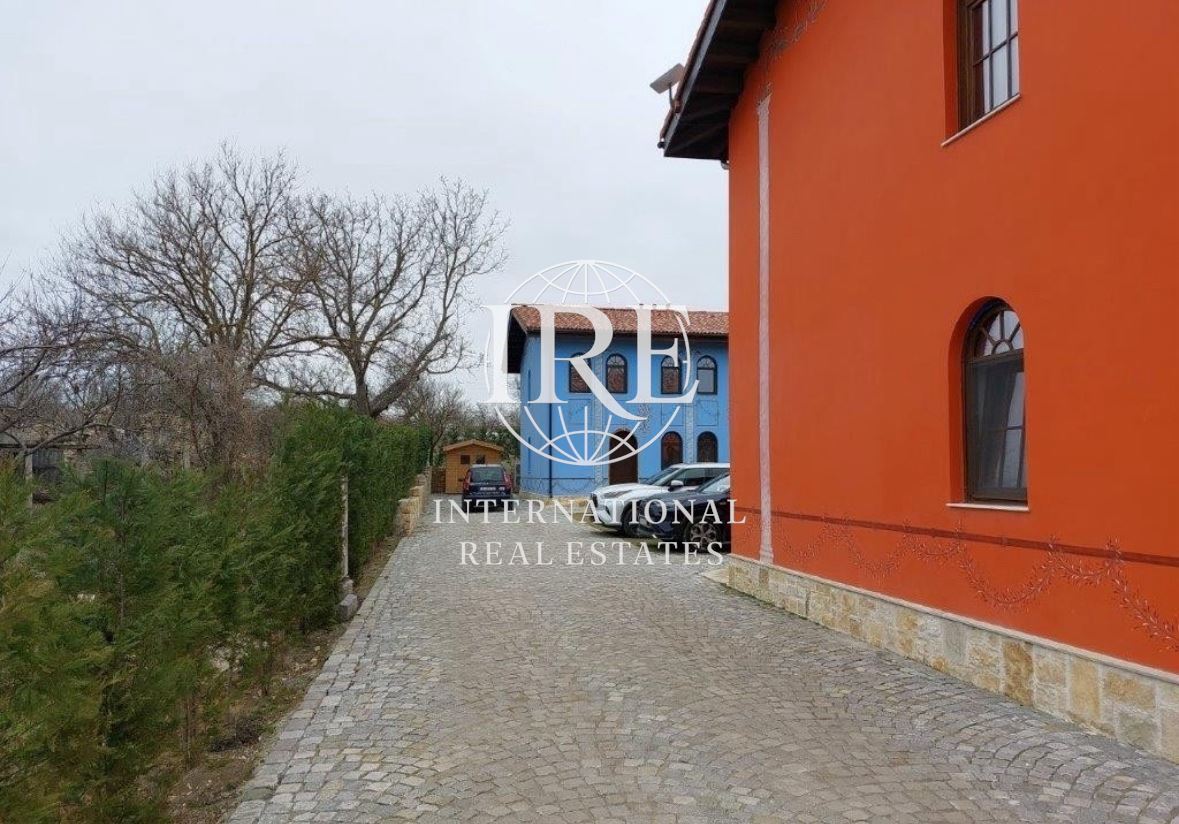 НОВА КЪЩА ВИСОК КЛАС ОВЗАВЕДЕНА И ГОТОВА ЗА НАНАСЯНЕ В С