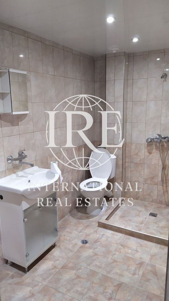 ТОП ОФЕРТА! Просторен ОБЗАВЕДЕН двустаен (95 кв.м.) в кв
