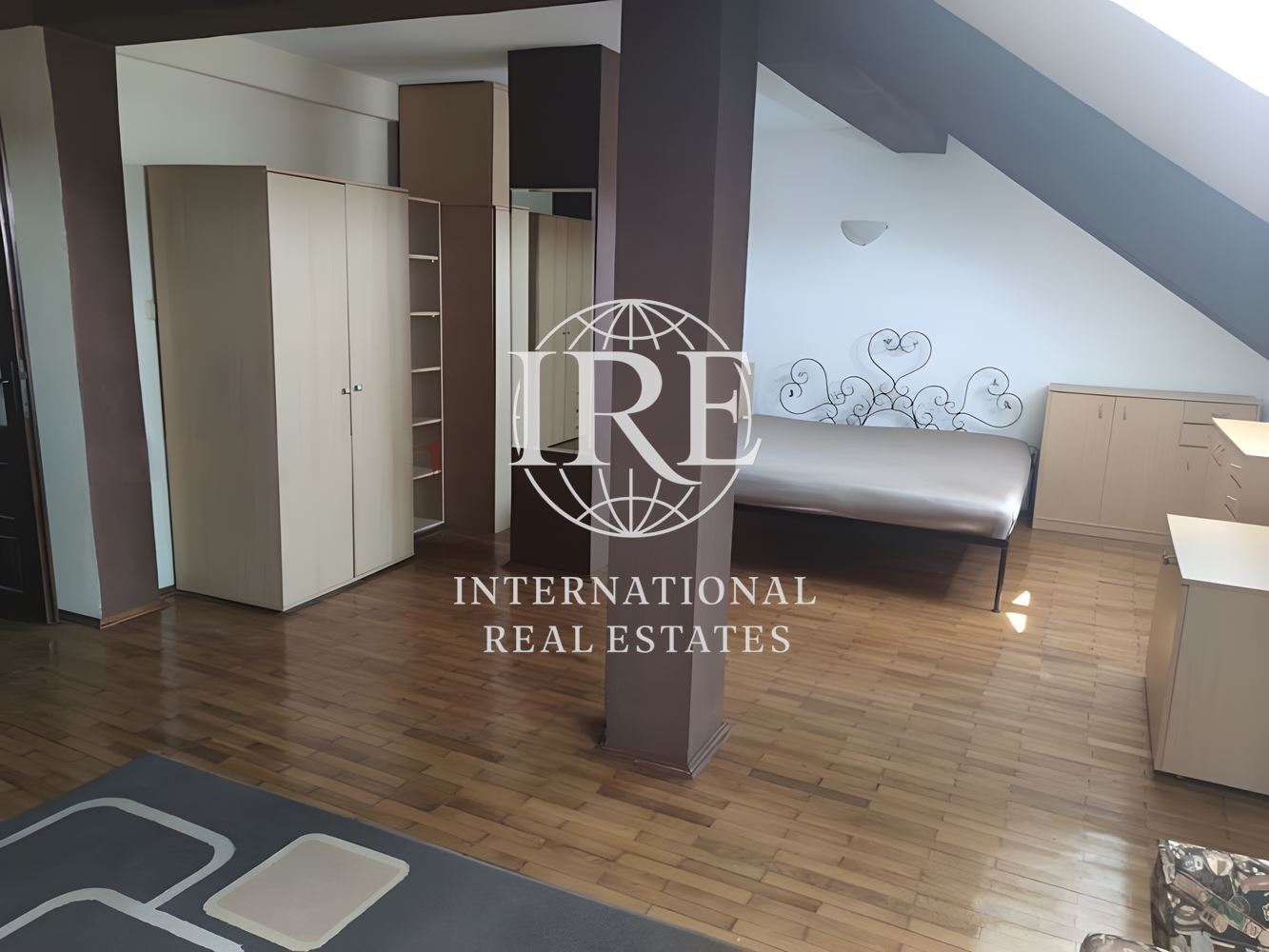 International Real Estate (IRE) предлага просторен многостаен мезонет в близост до Колхозен Пазар, Варна-2