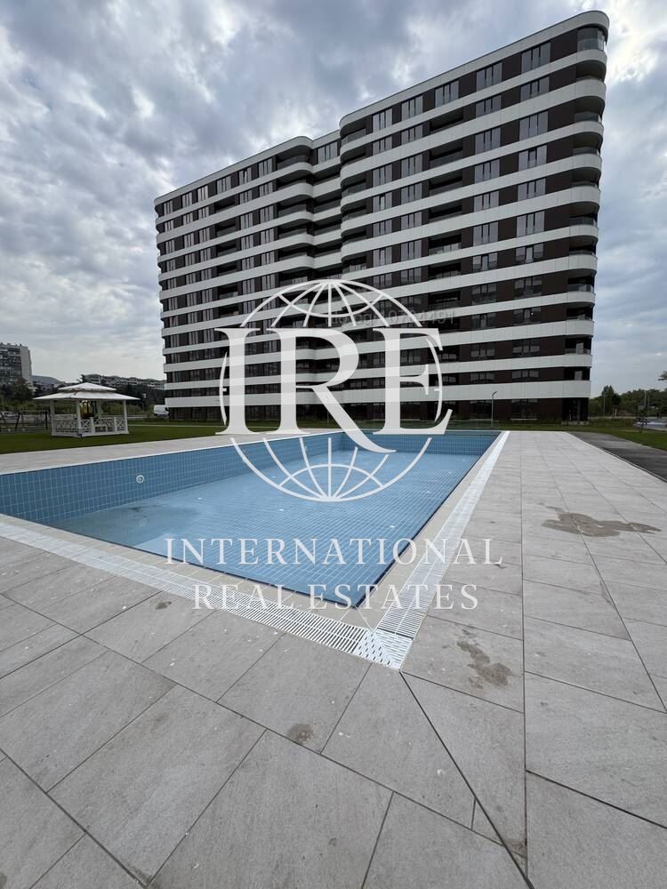International Real Estates (IRE) Предлага Двустаен Апартамент в Луксозен Комплекс-13