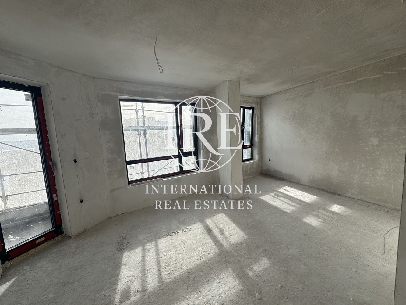 Тристаен апартамент в нова сграда пред АКТ16 кв БРИЗ-8