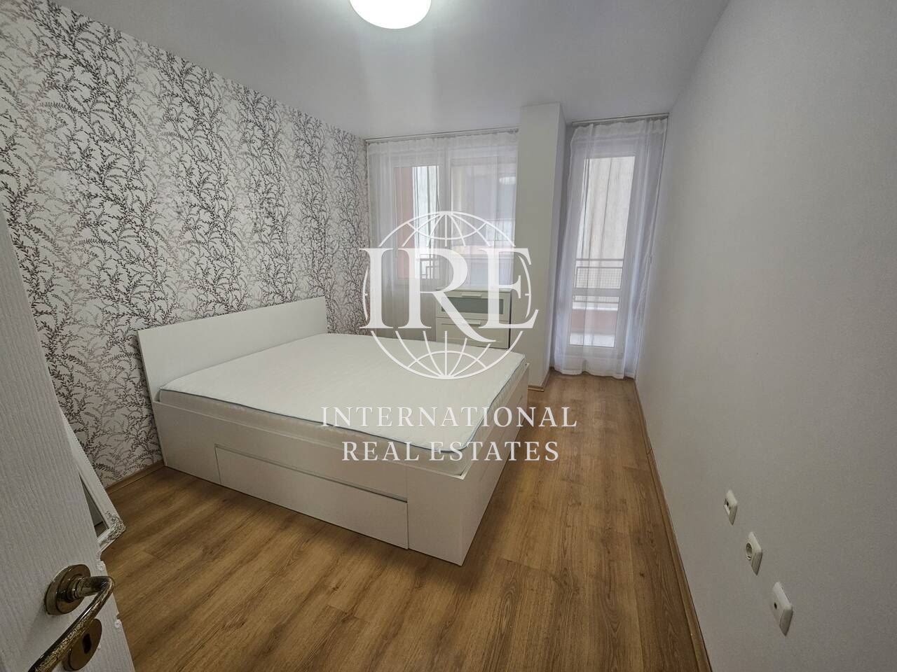 INTERNATIONAL REAL ESTATES предлага под наем: Двустаен апартамент, кв. Левски, гр