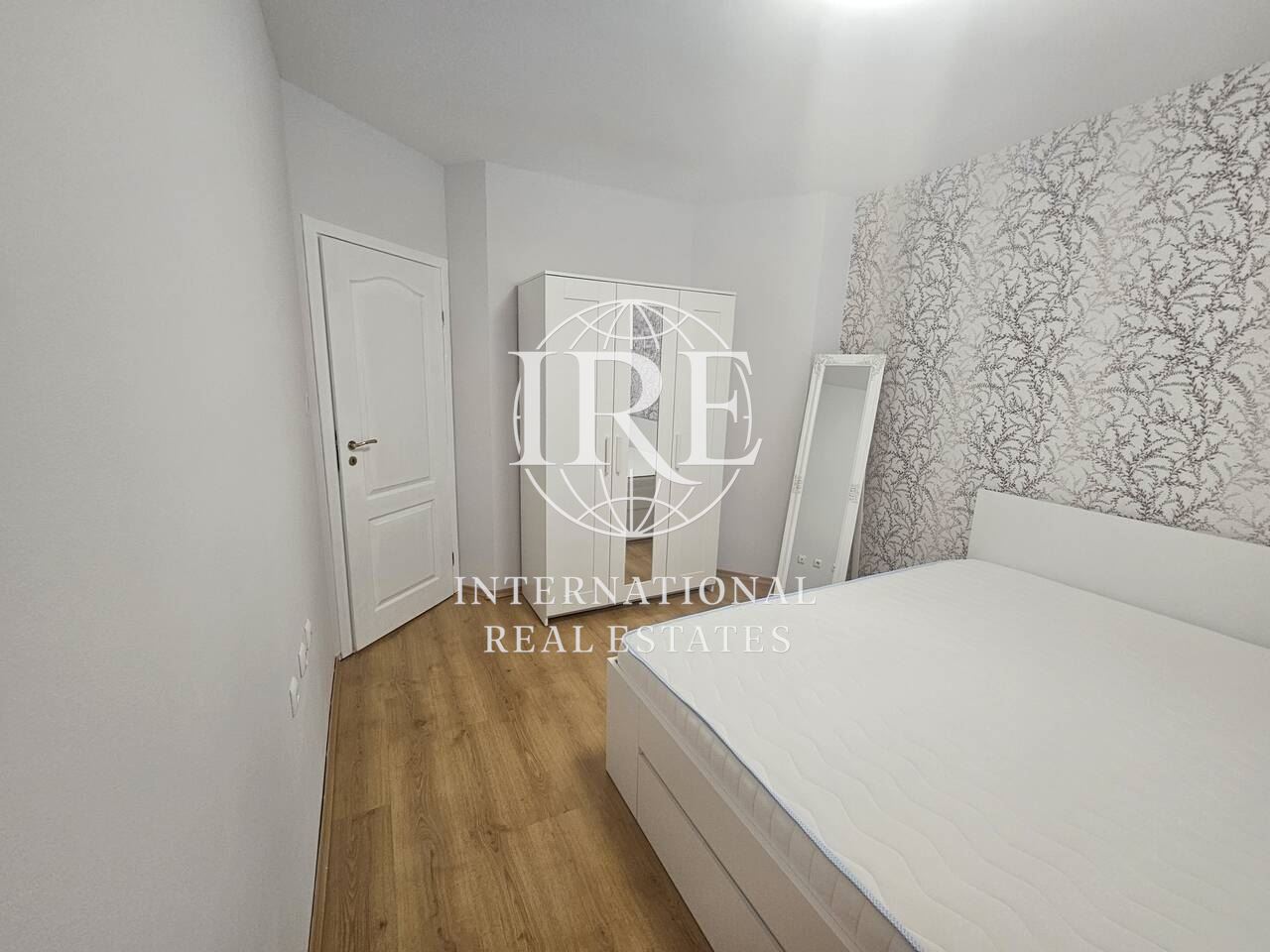 INTERNATIONAL REAL ESTATES предлага под наем: Двустаен апартамент, кв. Левски, гр