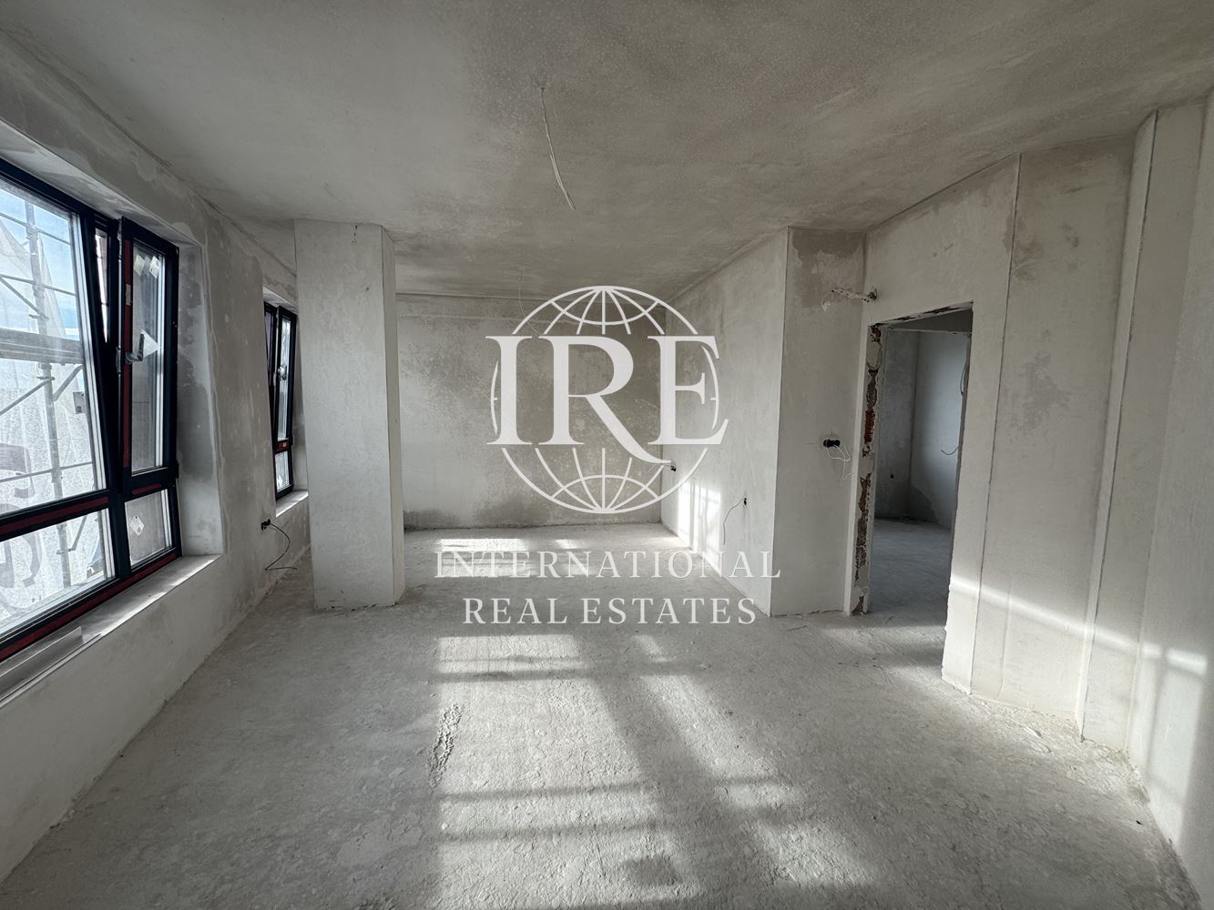 Тристаен апартамент в нова сграда пред АКТ16 кв БРИЗ-15