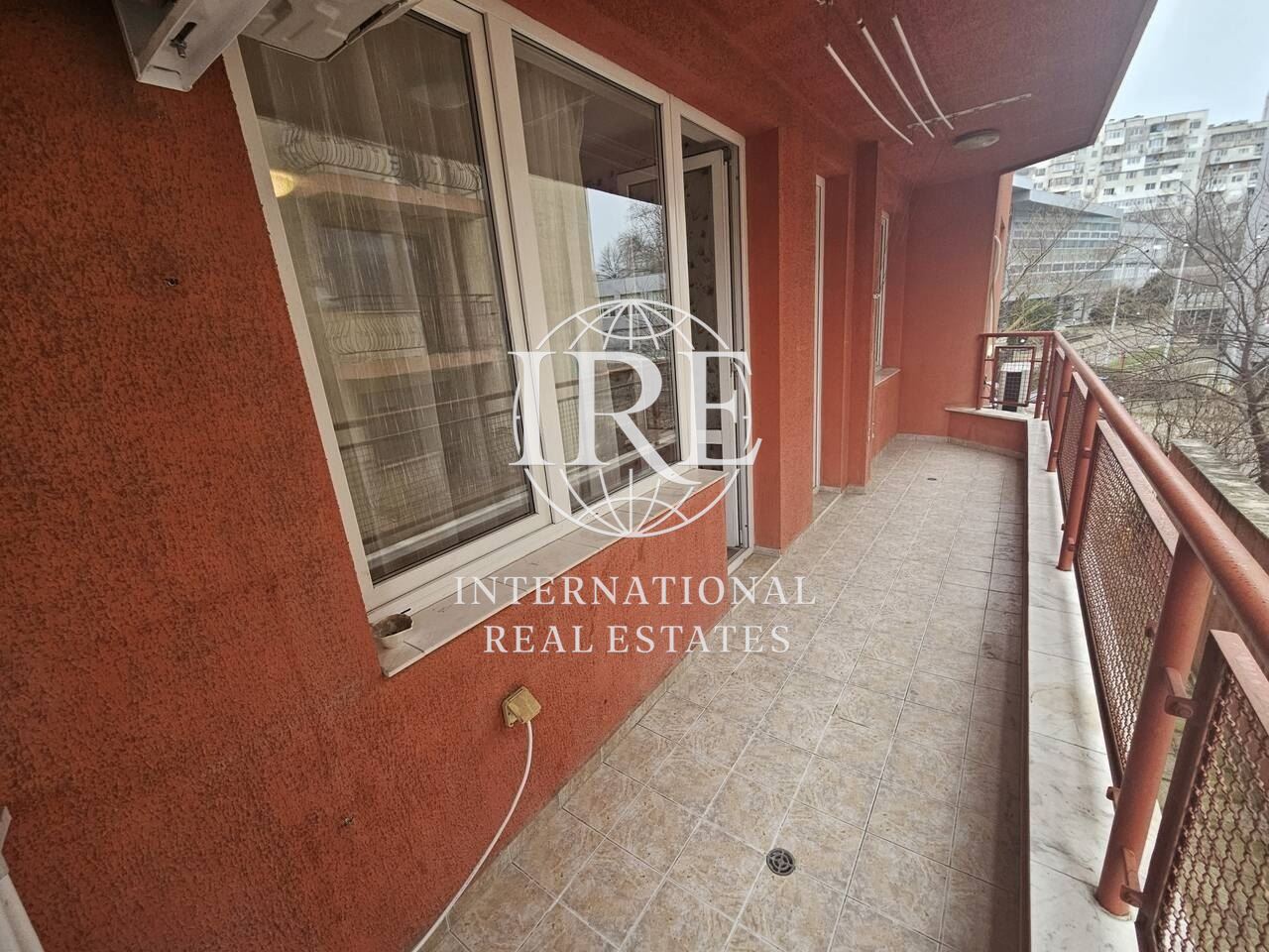 INTERNATIONAL REAL ESTATES предлага под наем: Двустаен апартамент, кв. Левски, гр