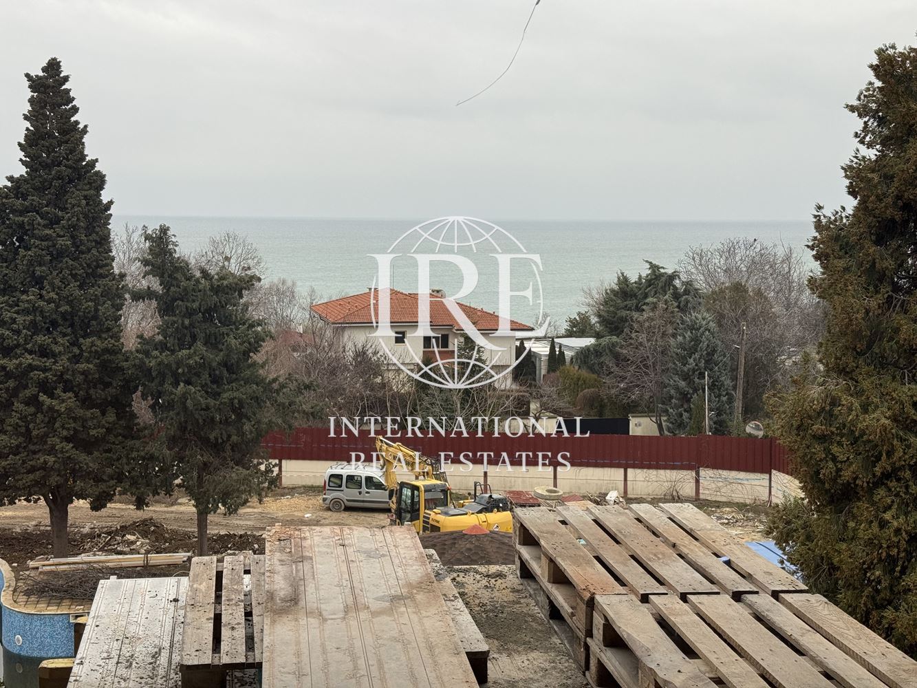 ЛУКСОЗЕН АПАРТАМЕНТ С ТРИ СПАЛНИ И СТРАХОТНА МОРСКА ПАНОРАМА В КОМПЛЕКС С ДВА БАСЕЙНА-34