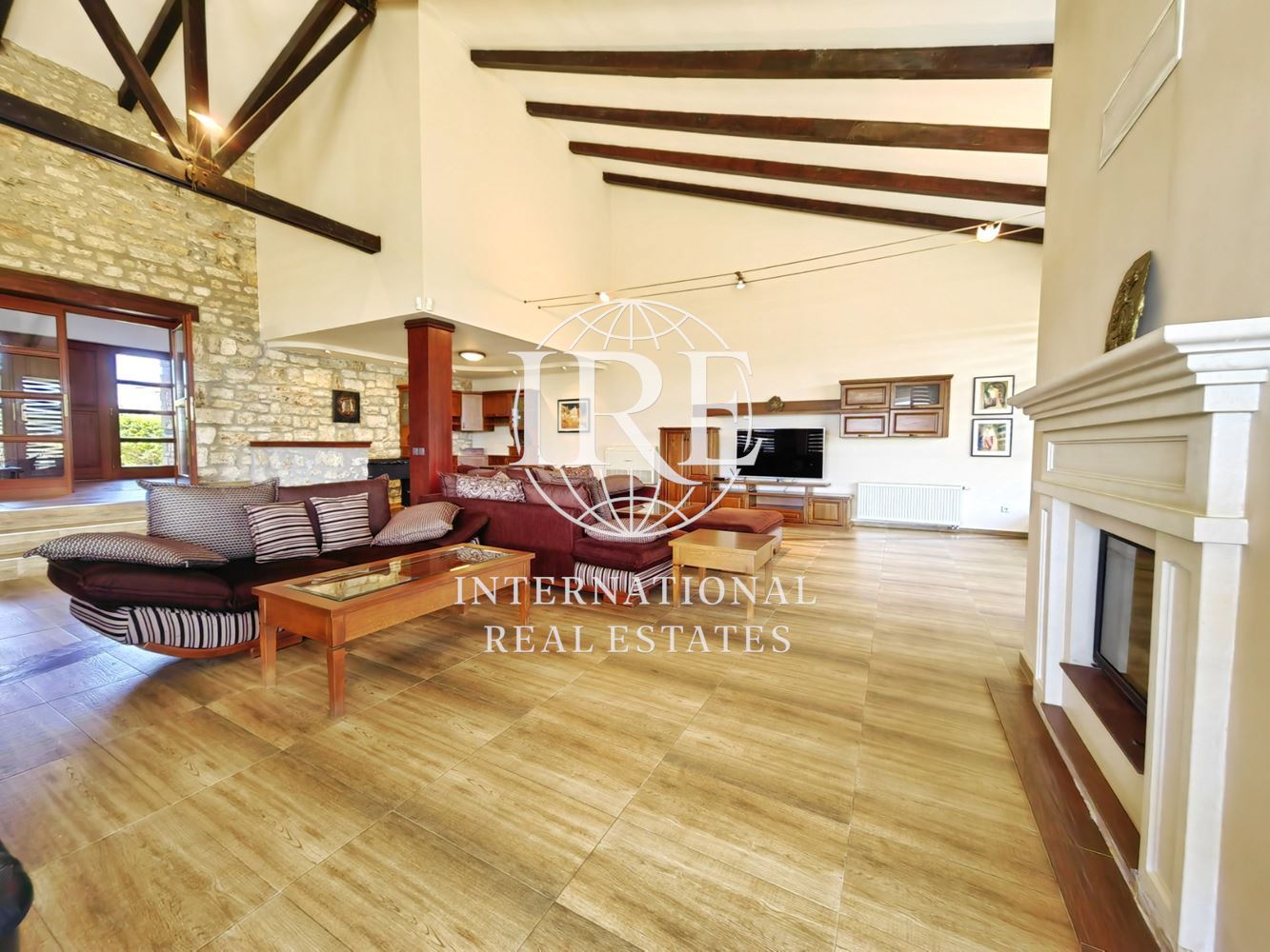 Забележителен имот в тоскански стил на брега на морето! Спираща дъха 180 градусова панорама море! Живописна природа! Екологично чист район!-4