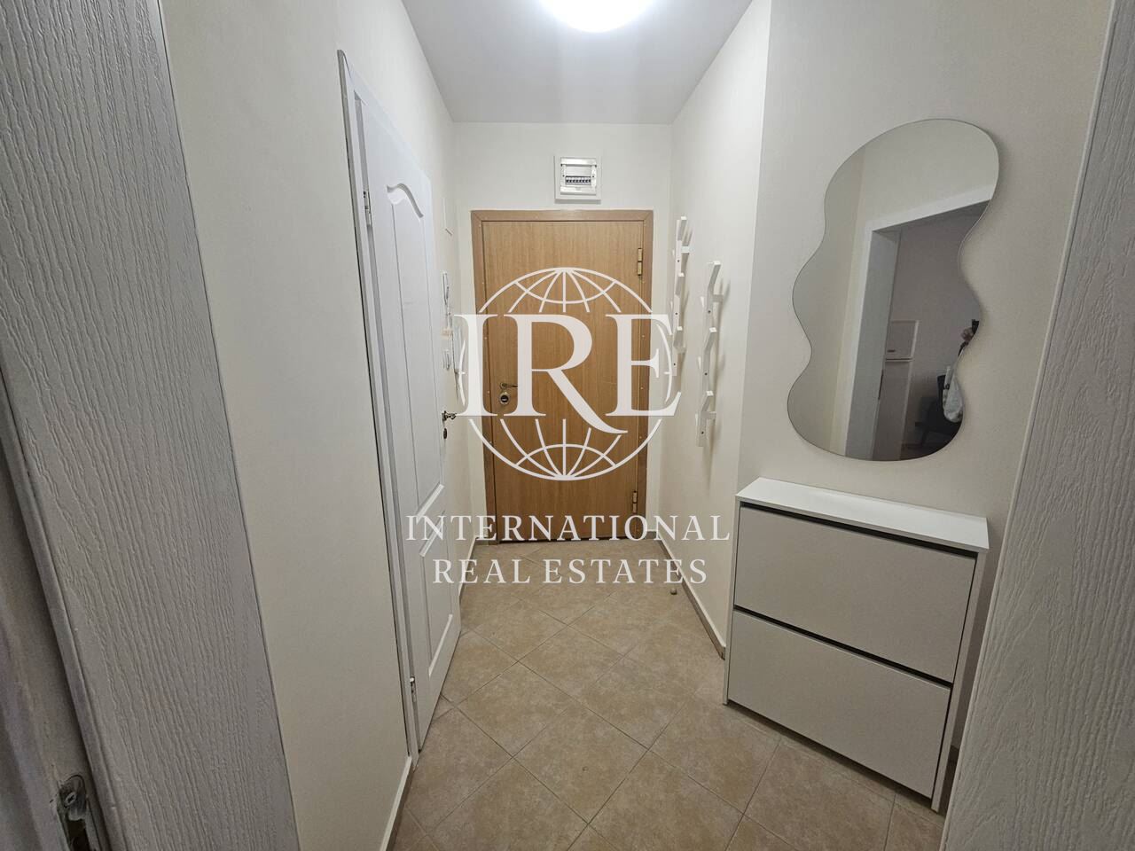 INTERNATIONAL REAL ESTATES предлага под наем: Двустаен апартамент, кв. Левски, гр