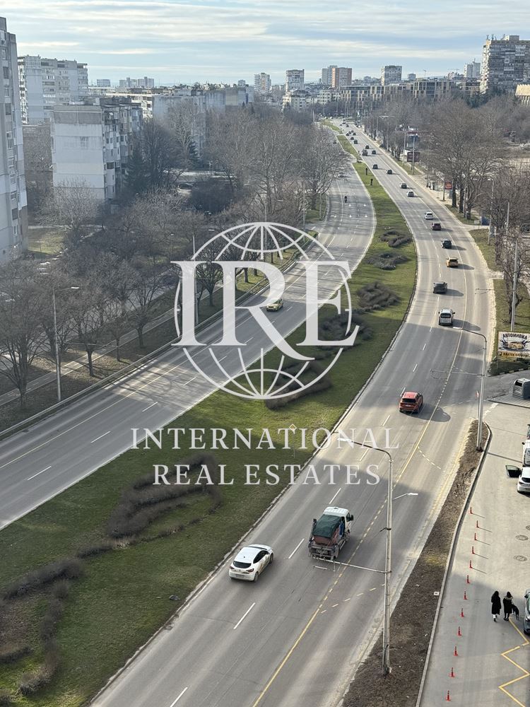 Тристаен апартамент в нова сграда пред АКТ16 кв БРИЗ-11