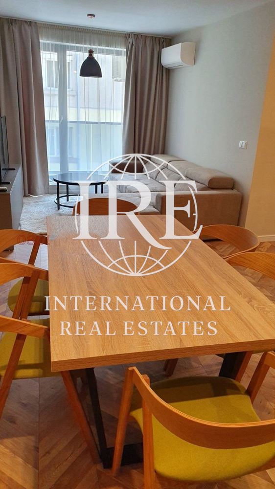International Real Estates (IRE) Предлага Тристаен Обзаведен Апартамент в Центъра-10