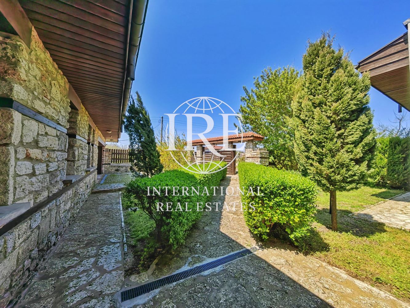 Забележителен имот в тоскански стил на брега на морето! Спираща дъха 180 градусова панорама море! Живописна природа! Екологично чист район!-23