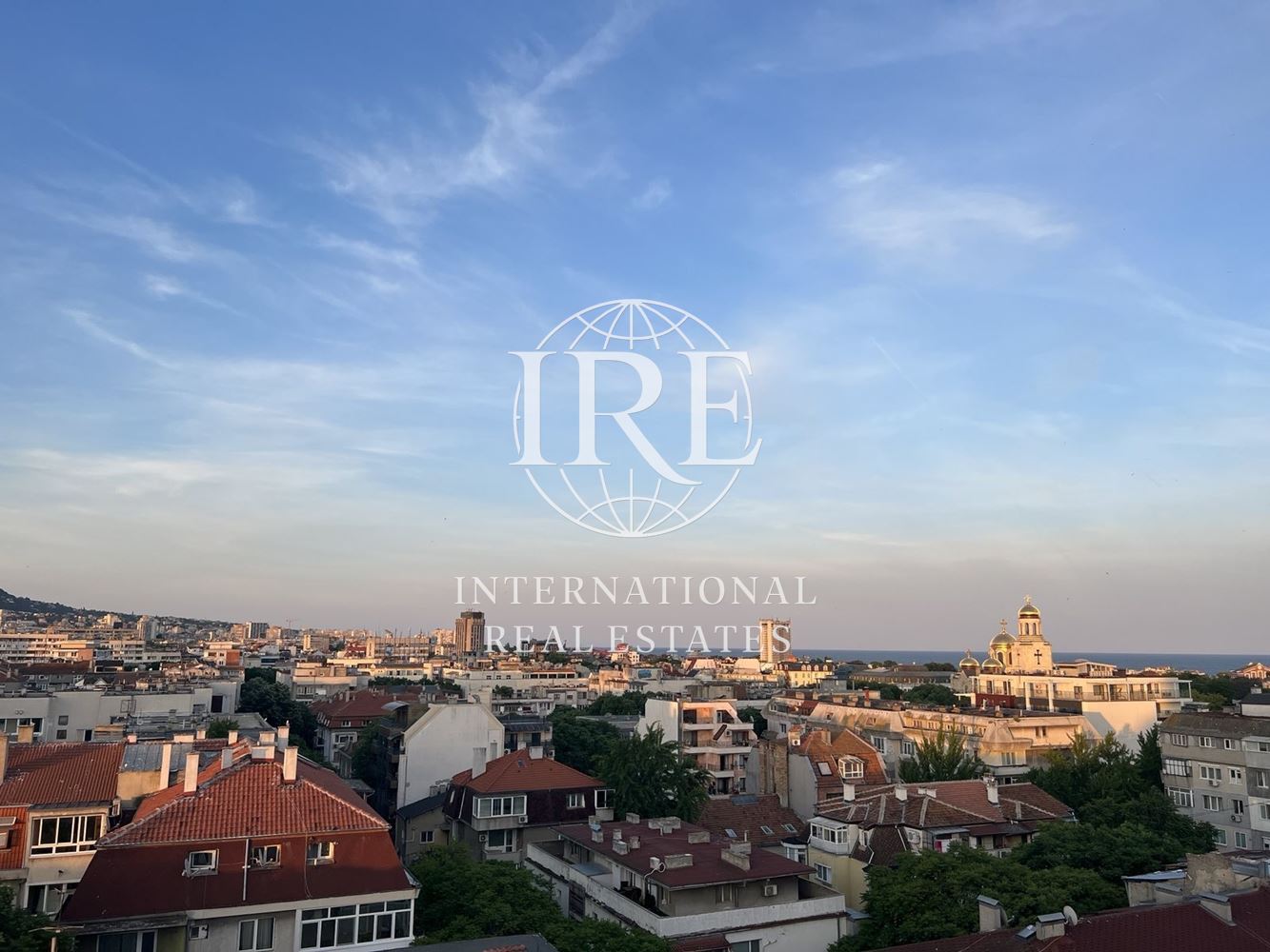 НОВ обзаведен ДВУСТАЕН апартамент - Център, гр