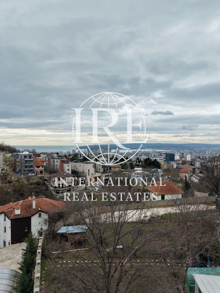 Парцел м-т Сотира до замъка подходящ за две или три къщи-8