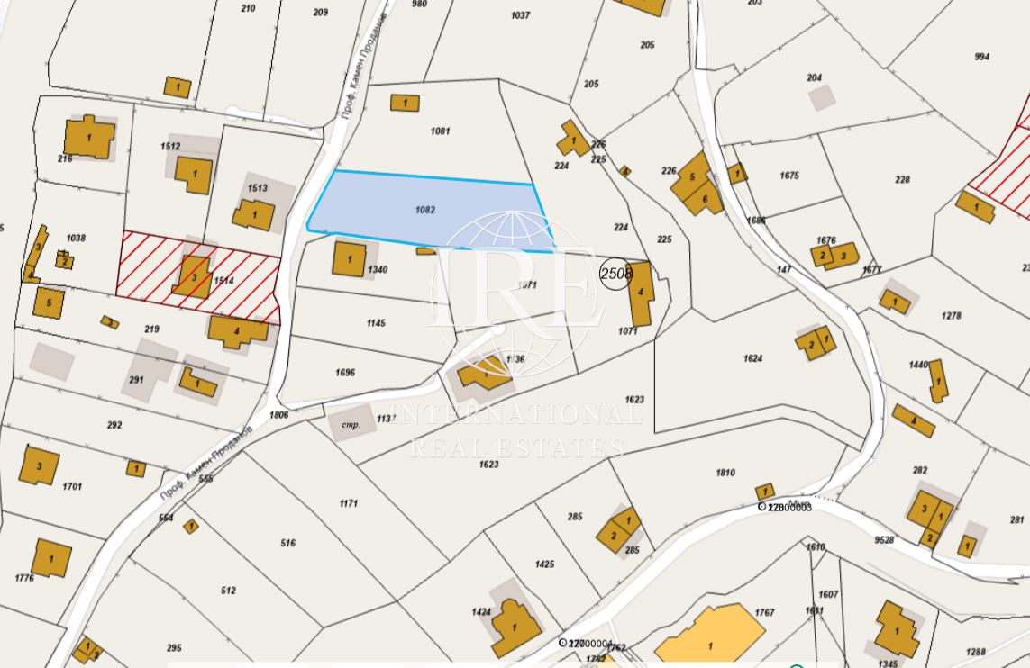 Парцел м-т Сотира до замъка подходящ за две или три къщи-6