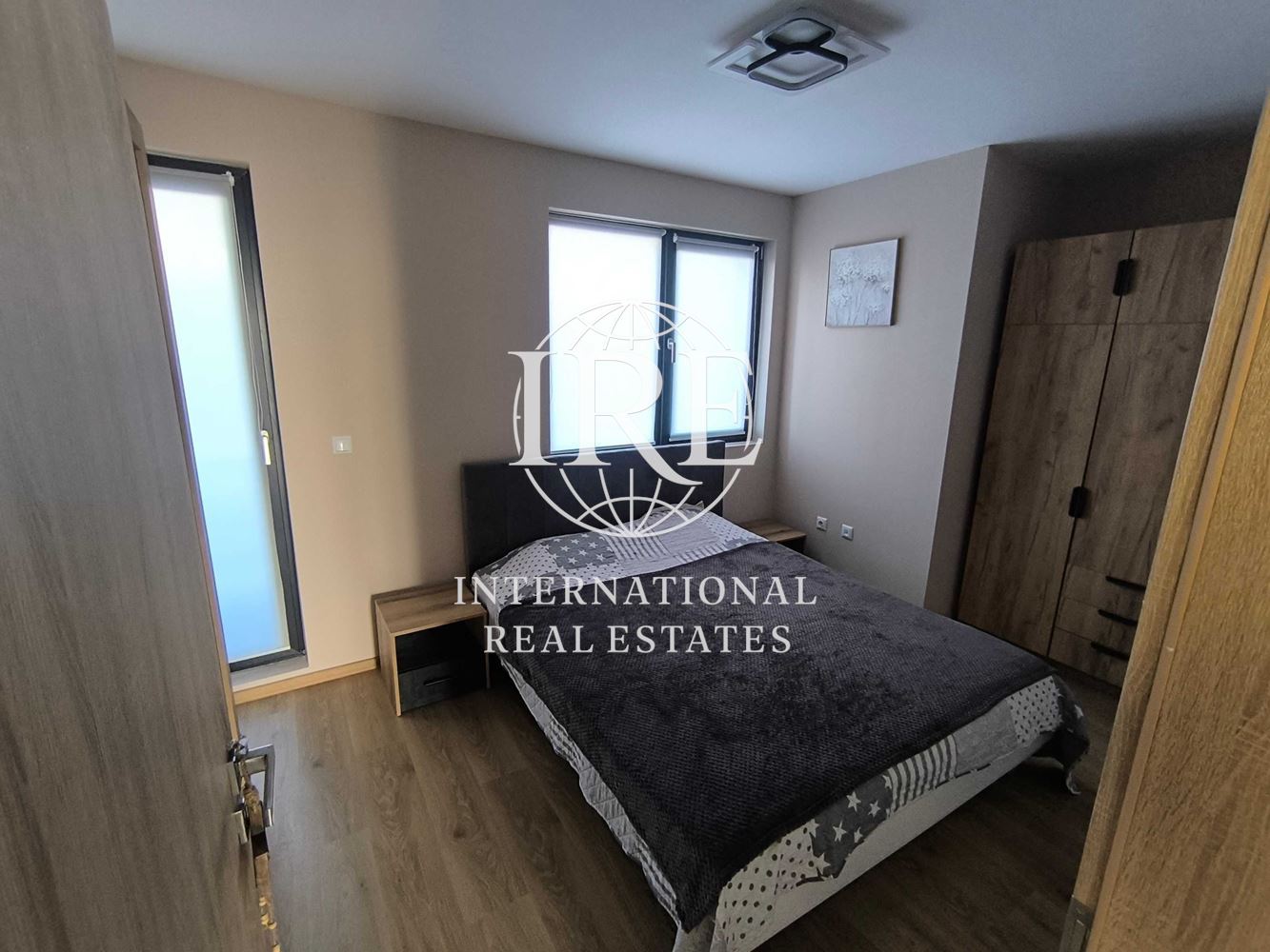 Луксозен тристаен апартамент с панорама към Варненското езеро – International Real Estates (IRE)-9
