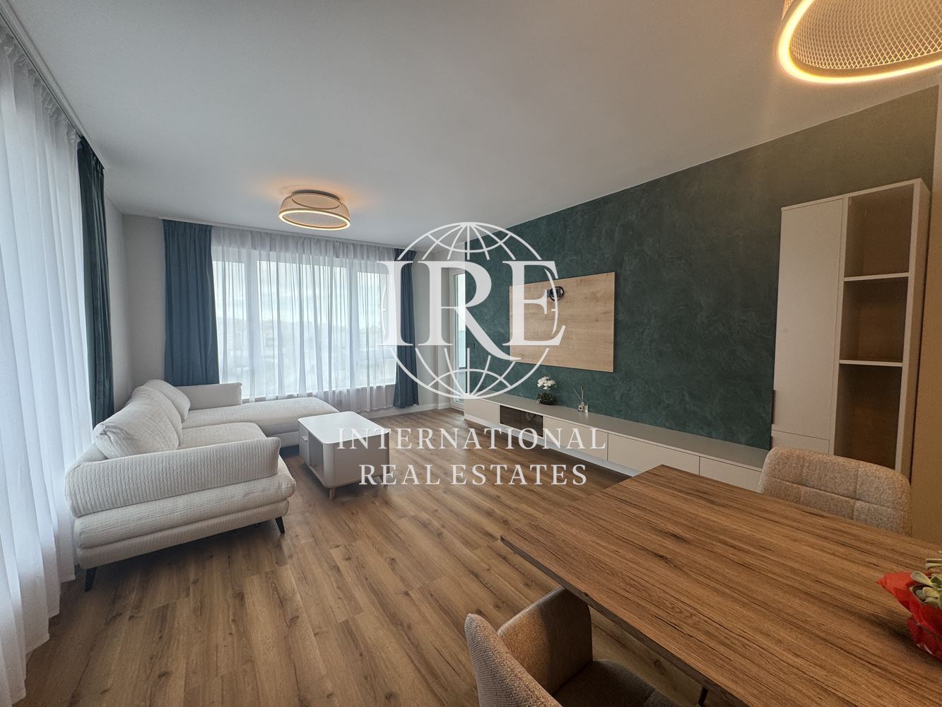 Ексклузивно от International Real Estates (IRE): Дизайнерски пентхаус в сграда от висок клас-2