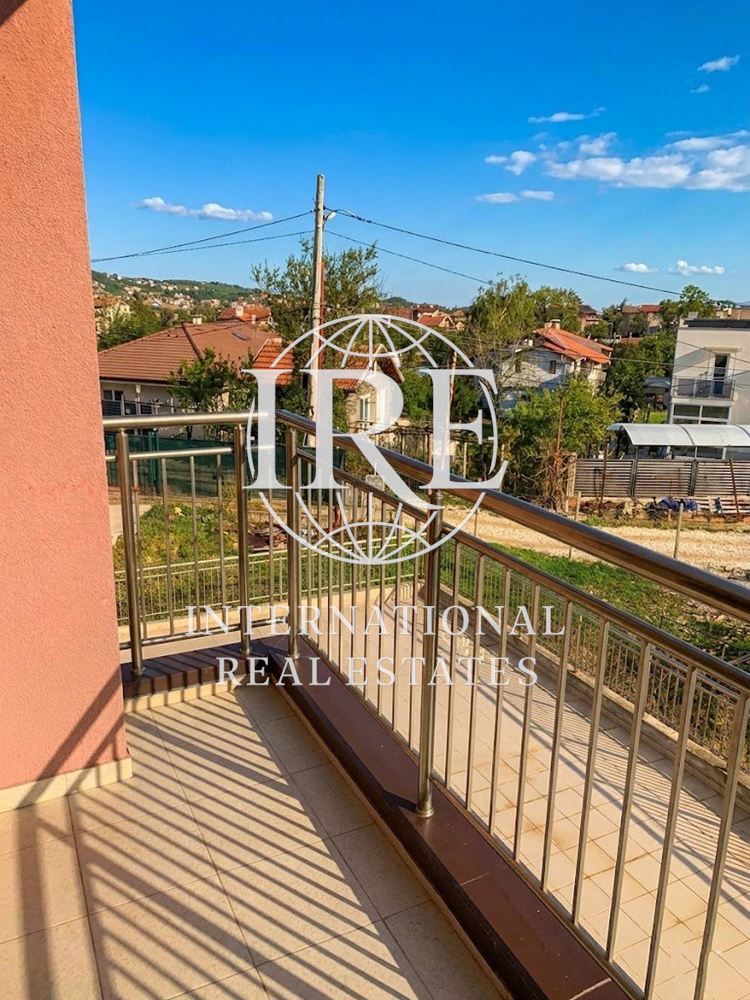 International Real Estates (IRE): Слънчев двустаен апартамент с морска панорама и ПОДЗЕМНО ПАРКОМЯСТО В ЦЕНАТА-2
