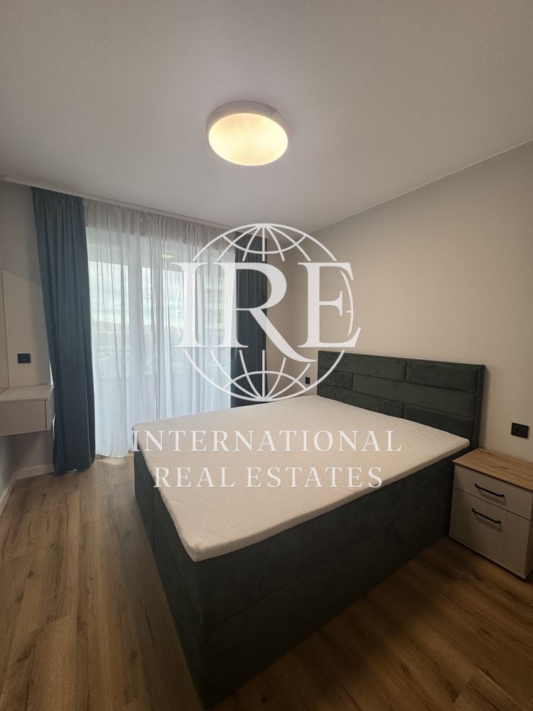 Ексклузивно от International Real Estates (IRE): Дизайнерски пентхаус в сграда от висок клас-10