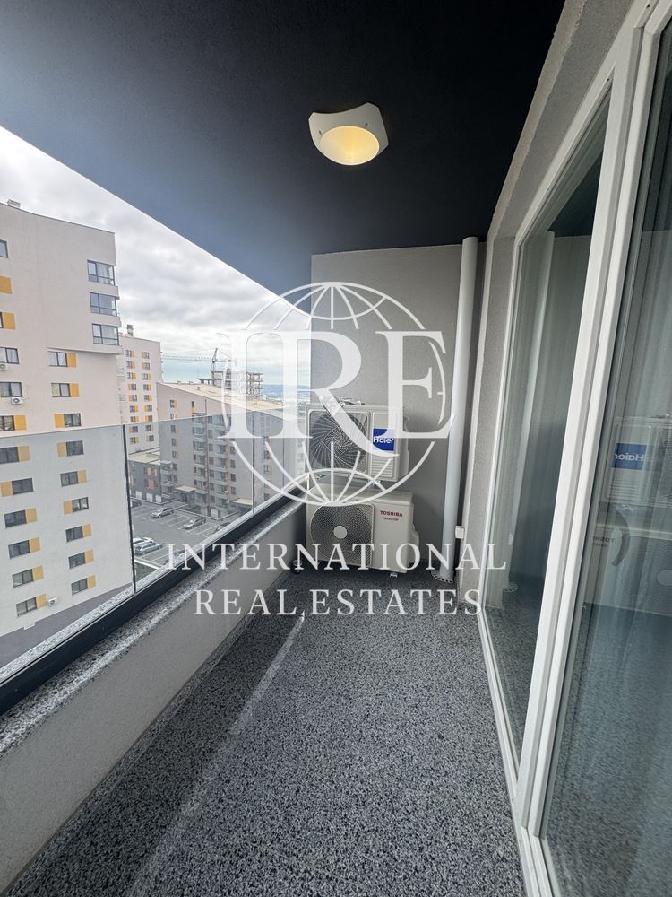 Ексклузивно от International Real Estates (IRE): Дизайнерски пентхаус в сграда от висок клас-16
