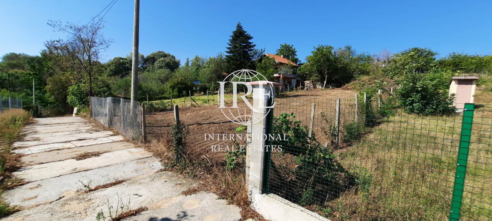 Ексклузивно от International Real Estates (IRE): Парцел с панорамна морска гледка в кв