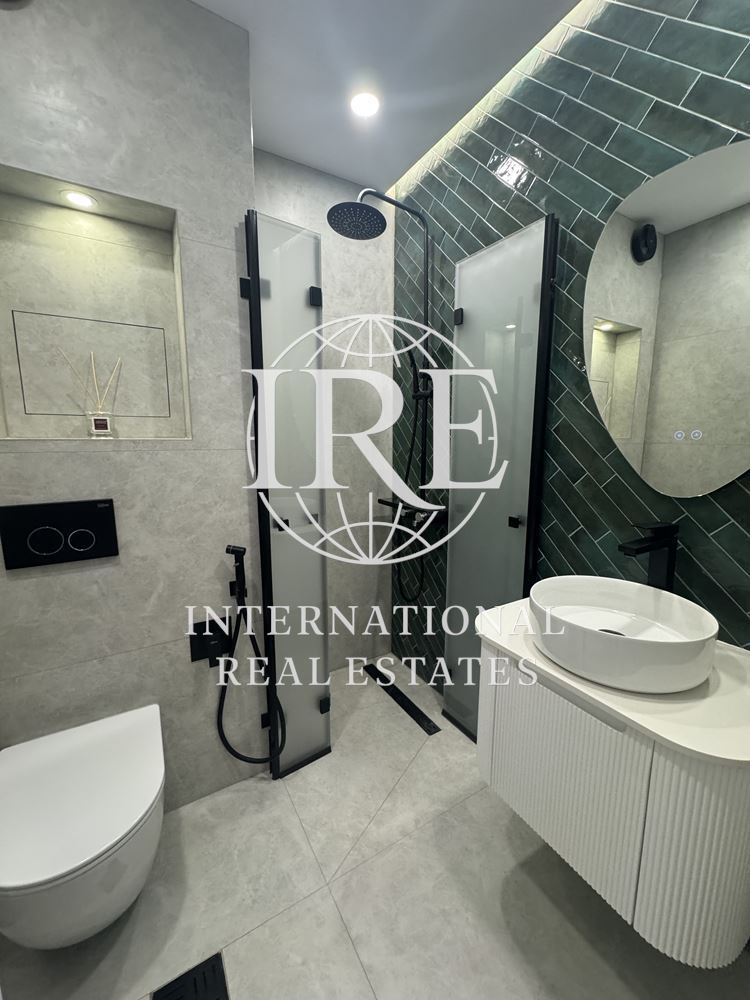Ексклузивно от International Real Estates (IRE): Дизайнерски пентхаус в сграда от висок клас-21