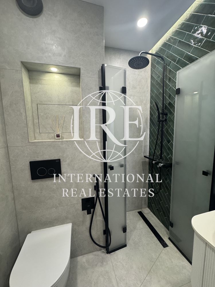 Ексклузивно от International Real Estates (IRE): Дизайнерски пентхаус в сграда от висок клас-9