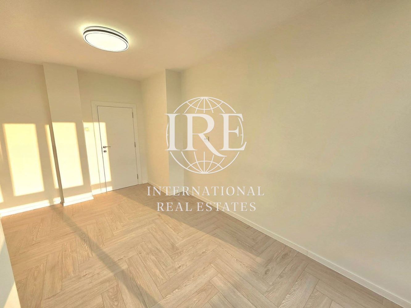 International Real Estates (IRE) представя: ТОП Оферта в района на Гранд Мол!-9