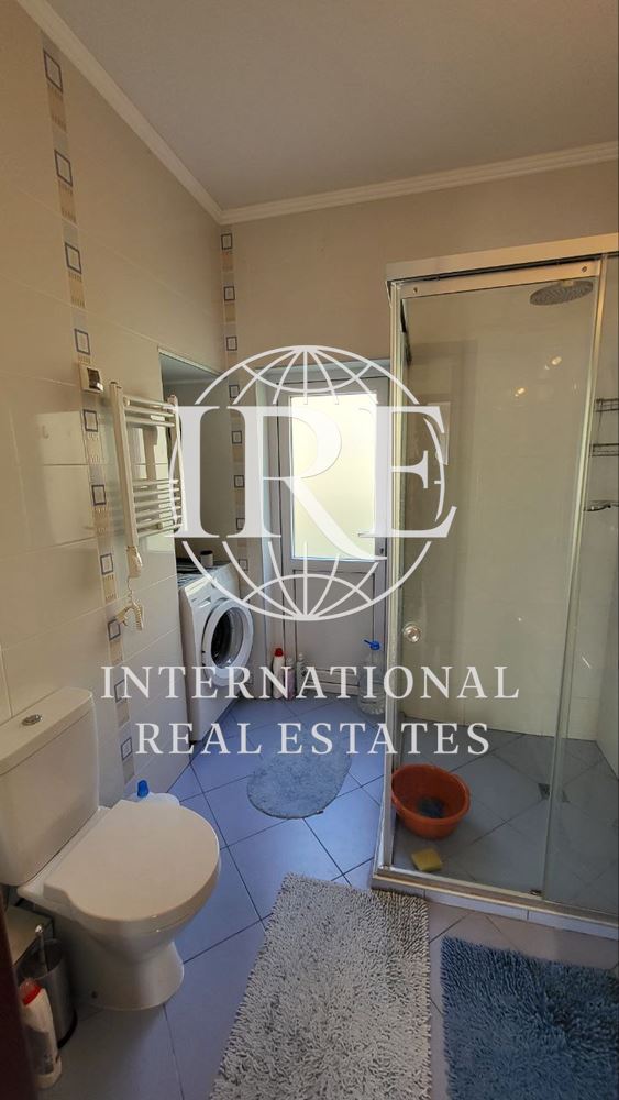 International Real Estates (IRE): Двуетажна къща с панорамна морска и градска гледка в гр