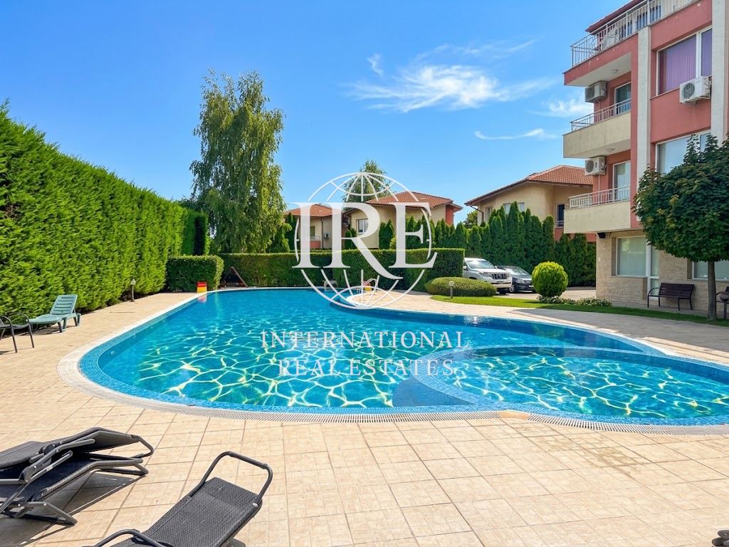 Apartament mobilat cu un dormitor, piscină și posibilitate de loc de parcare în cartierul Galata