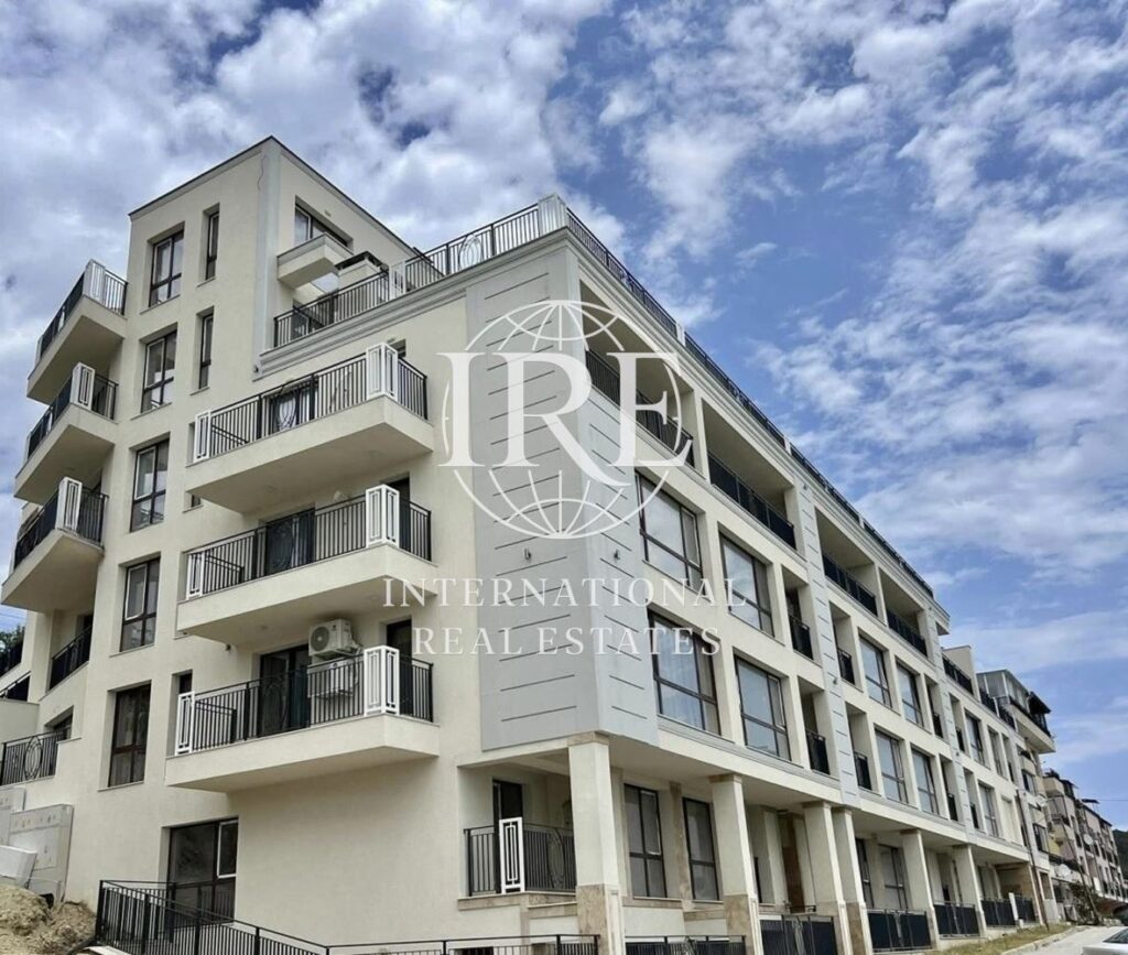 Apartament cu un dormitor, vedere neobstrucționată la mare și loc de parcare în cartierul Vinitsa, Varna