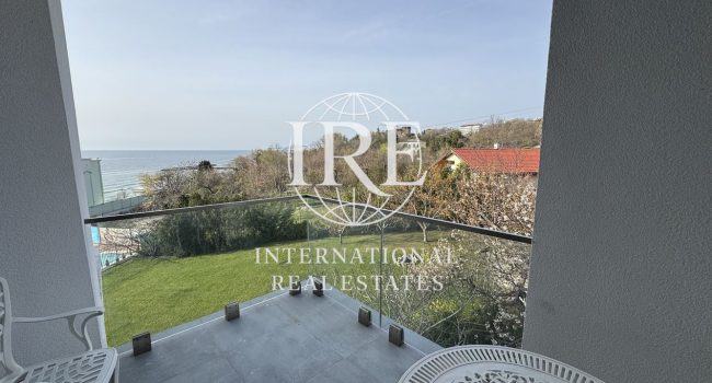 Панорамно студио 40 кв в нова луксозна сграда с басейн и ресторант на първа линия плаж Кабакум възможност за подземно паркомясто под наем - 0