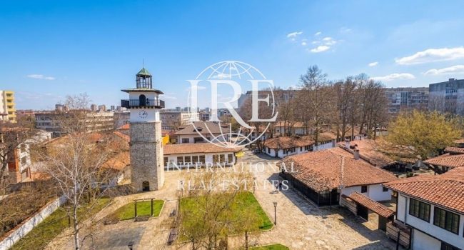 Тристаен апартамент в Стария Добрич с възможност за подземно паркомясто нова сграда ЕКСКЛУЗИВНО - 0