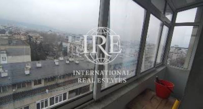 Четиристаен апартамент - Окръжна болница, гр Варна - 0