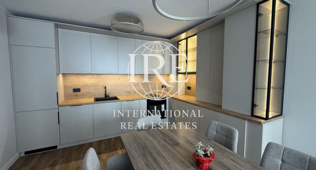 Ексклузивно от International Real Estates (IRE): Дизайнерски пентхаус в сграда от висок клас - 0