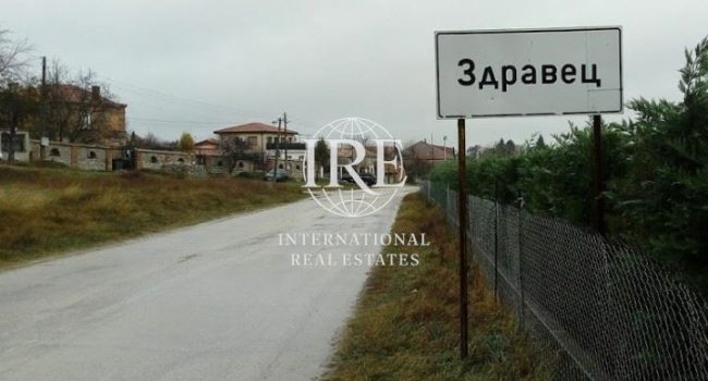 Парцел с ПУП в с. Здравец - 0