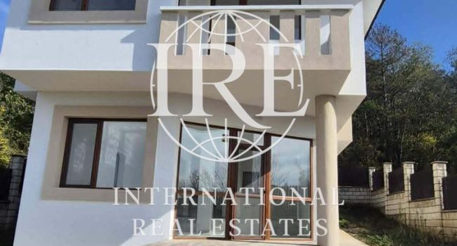 Двуетажна панорамна къща „до ключ“ в с. Оброчище – от International Real Estates (IRE) - 0